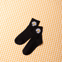 Load image into Gallery viewer, Cute Daisy Flower Socks for Women