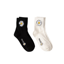 Load image into Gallery viewer, Cute Daisy Flower Socks for Women