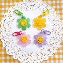 Load image into Gallery viewer, Cute Smiley Flower Keyring (pink, purple, yellow, green)