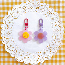 Load image into Gallery viewer, Cute Smiley Flower Keyring (pink, purple, yellow, green)