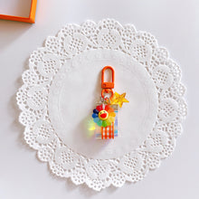 Load image into Gallery viewer, Cute Rainbow Flower Keyring