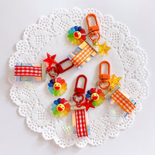 Load image into Gallery viewer, Cute Rainbow Flower Keyring