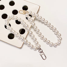 Load image into Gallery viewer, Pearl Keychain