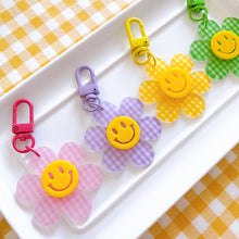 Load image into Gallery viewer, Cute Smiley Flower Keyring (pink, purple, yellow, green)