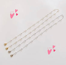 Load image into Gallery viewer, Beaded Heart Mask Chain Necklace Holder with Heart Clips