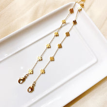 Load image into Gallery viewer, Four Leaf Clover Mask Holder, Eyeglass Chain