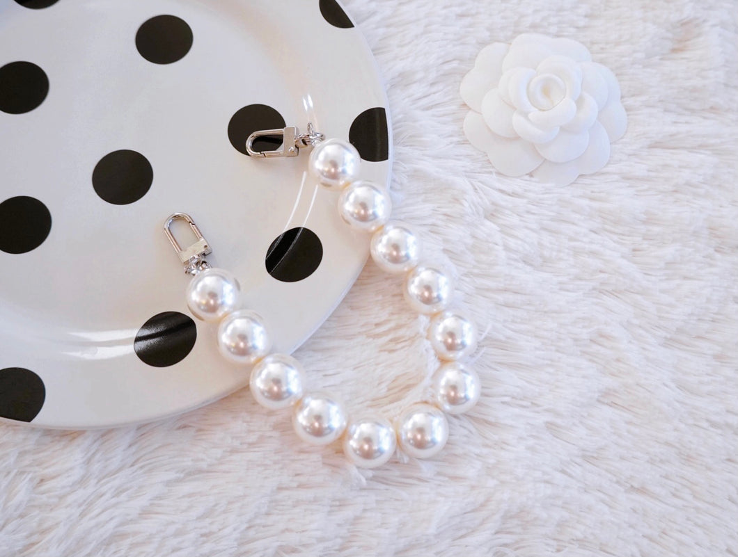 Large Pearl Phone Strap Holder